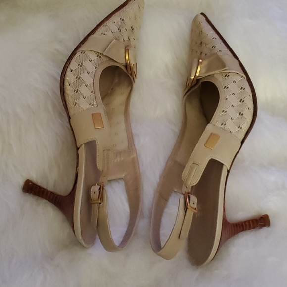 Stuart Weitzman Size 8 M Cream / Tan Slingbacks - Picture 8 of 10